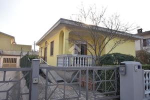 VILLA SINGOLA A CASTIGLIONE DELLE STIVIERE