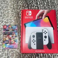 Nintendo Switch OLED + Mario Kart 8 Deluxe