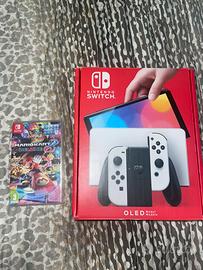 Nintendo Switch OLED + Mario Kart 8 Deluxe