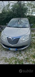 Lancia ypsilon 2011