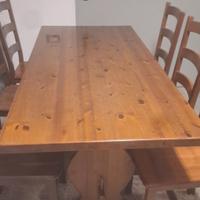 Tavolo da cucina in legno 