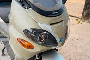 Piaggio X9 250 - ricambi/ sistemare