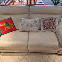  Divano Natuzzi tre posti in  pelle avorio  