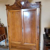 mobile antico in legno 
