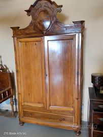 mobile antico in legno 