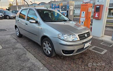 Fiat Punto 1.3mtj 5p anno 2003 con 342.000km Neopa