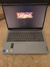 Lenovo IdeaPad 3 15,6" – Intel i7-1165G7 – 8GB RAM