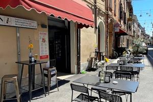 Attività / Licenza di 47 m² con 1 locale a Ferrara