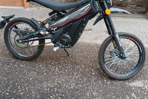 MOTO TALARIA TL2500 ,CON 118 KM.