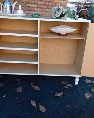 Mobiletto in stile vintage shabby chic,