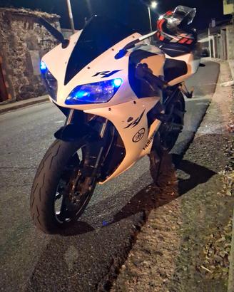 r1 yamaha 2002 iniezione 