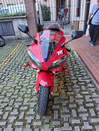 Yamaha R1 anno 2000