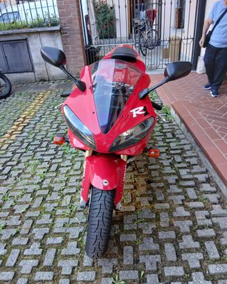 Yamaha R1 anno 2000