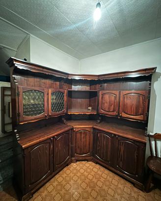 Credenza in legno massiccio