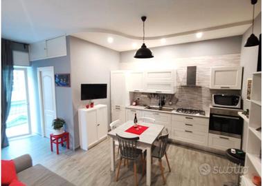 Bilocale via Mezzocannone