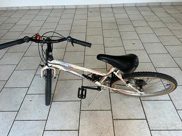 Bicicletta MTB bambino /a