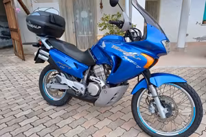 Moto Honda Teansalp 