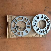 Distanziali universali 4 5 6 fori nuovi mai usati