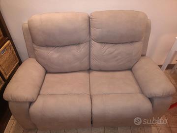 Divano relax  2 posti. comodissimo!!