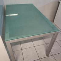 tavolo e sedie 