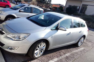 Opel astra j