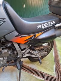 moto honda dominator 