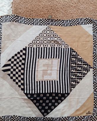 Fendi foulard 