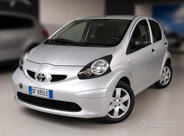 Toyota Aygo 1.0 12V VVT-i 5 porte Sol
