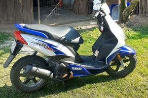 Scooter yamaha