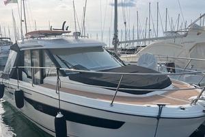 JEANNEAU MERRY FISHER 895 OFFSHORE + 2 x 200hp SUZ