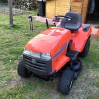 Trattorino tagliaerba Husqvarna