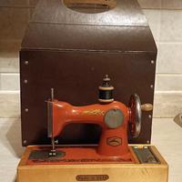 Mini macchina da cucire