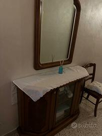 ingresso con specchio in noce