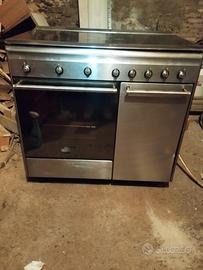 piano cottura completo a 5 fuochi della SMEG