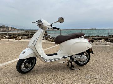 Piaggio Vespa Primavera 50