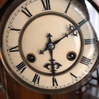 Orologio a pendolo antico