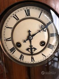 Orologio a pendolo antico