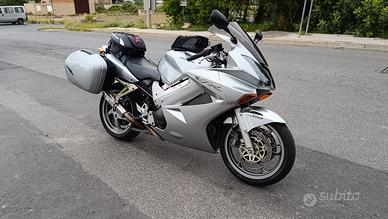 Honda VFR 800 V-tec