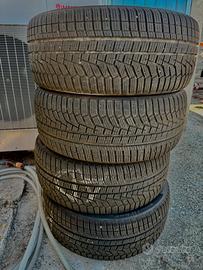 Gomme invernali Hankook Winter 225/45 R18 nuove