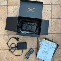 Fujifilm x-pro 2 con scatola e accessori