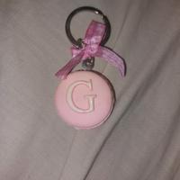 Portachiavi macaron rosa con G