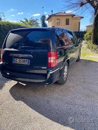 Crysler Grand Voyager 2800cc limited