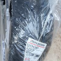Pneumatico Bridgestone anteriore per scooter.