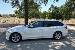 BMW 318 modello Sport