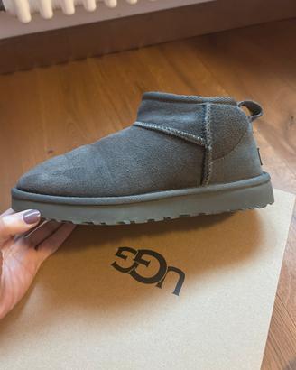 Ugg  w classic ultra mini grey