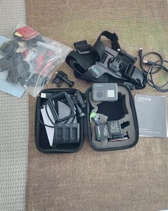 GoPro hero 5 black con tutti accessori
