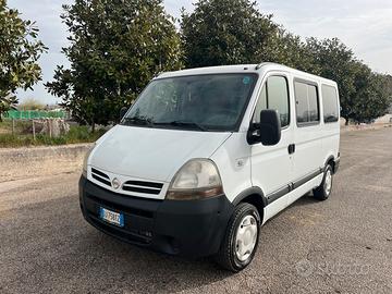 FURGONE - NISSAN INTERSTAR  9 posti - 210000 km