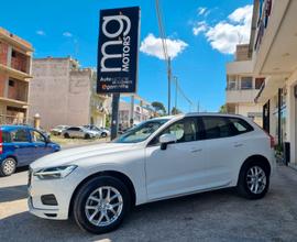 Volvo XC60 D4 SUPER PROMO ESTATE 2025