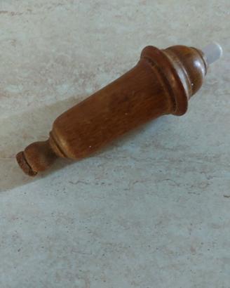 Interruttore antico a peretta in legno