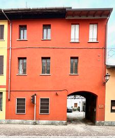 Due locali con box ristrutturato